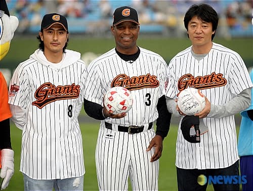 안정환은 뭘 입어도 캐간지