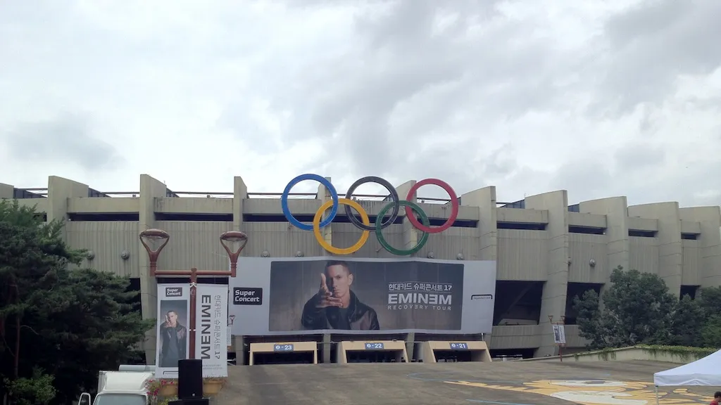 120819 - Eminem Recovery Tour