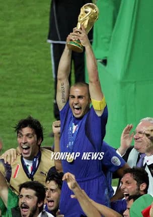 이탈리아 별4개 달아부렸내.