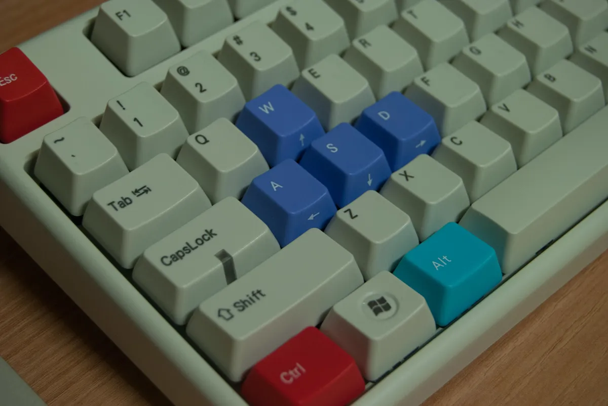 레오폴드 - FC200R 체리 적축 키보드